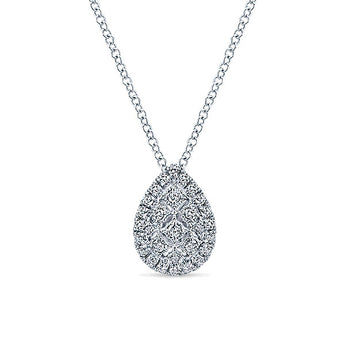 14k White Gold Clustered Diamonds Fashion Necklace