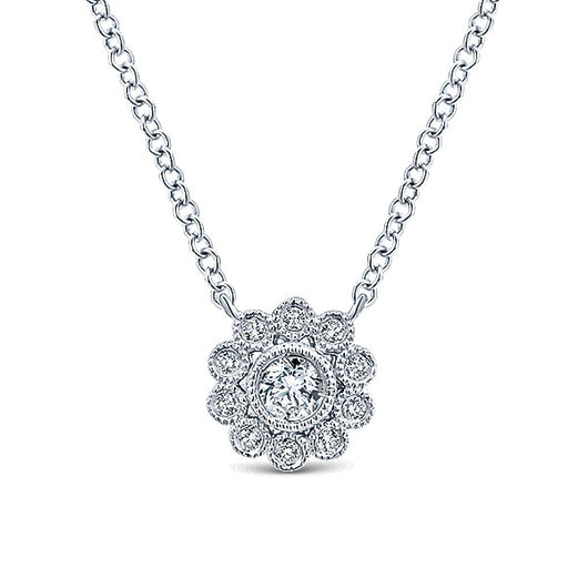 14k White Gold Floral Fashion Necklace